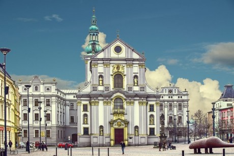 Dolní náměstí - kostel sv. Vojtěcha