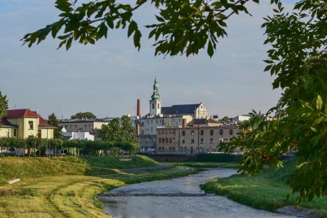 Řeka Opava a Kostel sv. Vojtěcha  