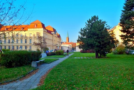  Bezručovo náměstí - GPS:49°56'5.148"N, 17°53'48.826"E