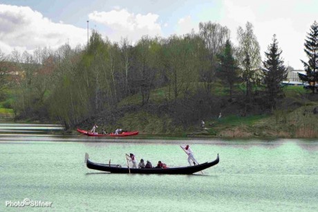 Gondoly na Stříbrném jezeře - GPS:49.9554753N, 17.8918928E