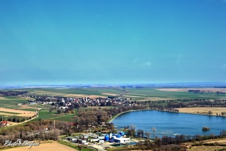Pohled na Petrův rybník a polské Bliszczyce
