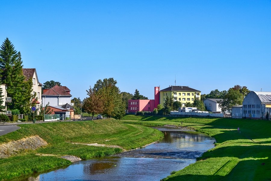 reka-opava--za-mostem