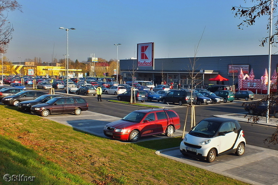  Kaufland Olomoucká ulice - GPS:49°55'51.103"N, 17°52'26.016"E