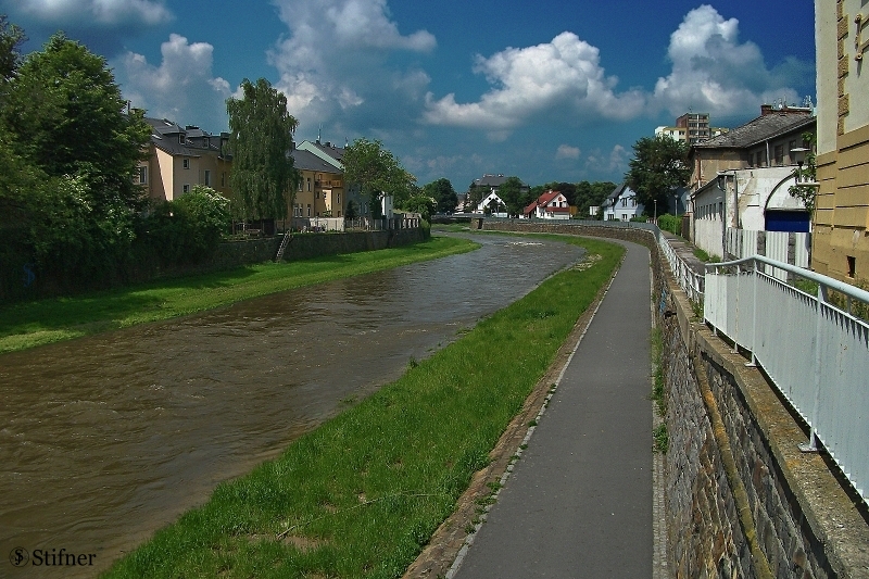 Řeka Opava.GPS: 49°56'24.977"N, 17°54'36.151"E