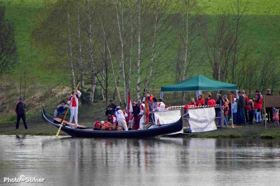 Gondoly na Stříbrném jezeře -  GPS:49.9558169N, 17.8924881E